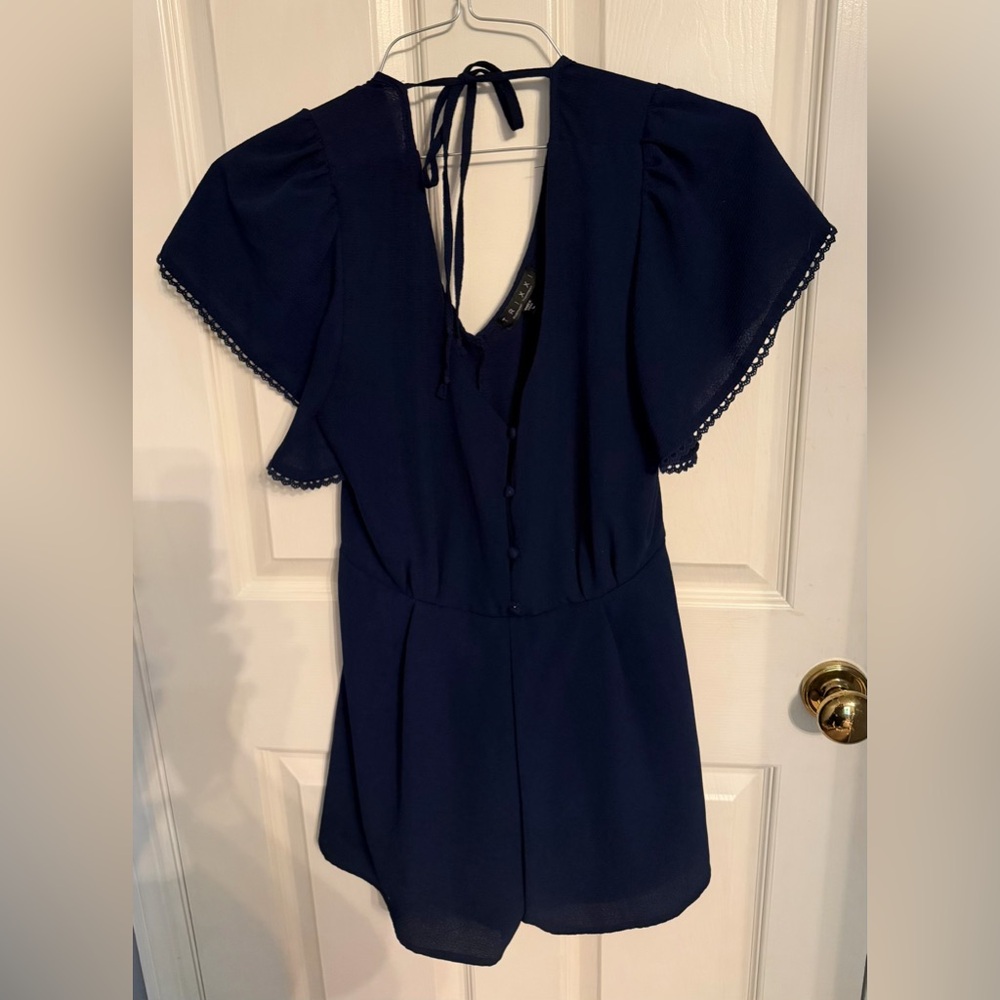 Trixxi Clothing Company Navy V-Neck Flutter Sleeve Romper, Juniors Size Large